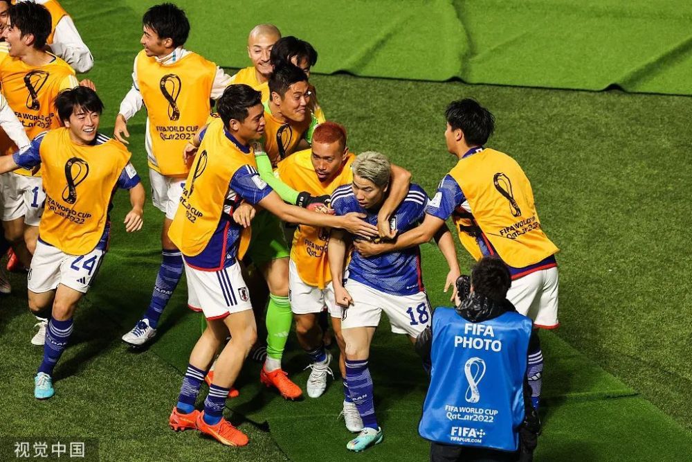 九游旧版本下载链接-举重常规赛，北城铁骑队与钱塘海豚队强势反弹，体能对抗拉满！韧性与执行并存的简单介绍