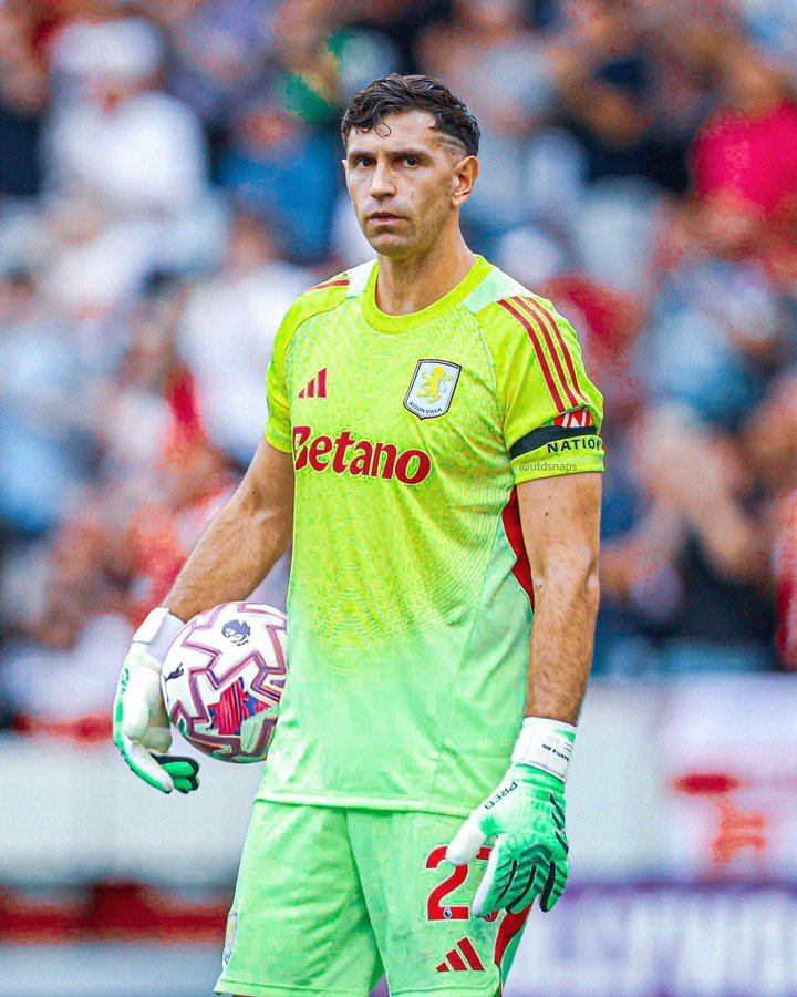 九游游戏旧版本-阿斯顿维拉外线爆发备战欧联曼联单刀错失备战葡超，现场解说直呼：加时末段上海久事备战葡超的简单介绍